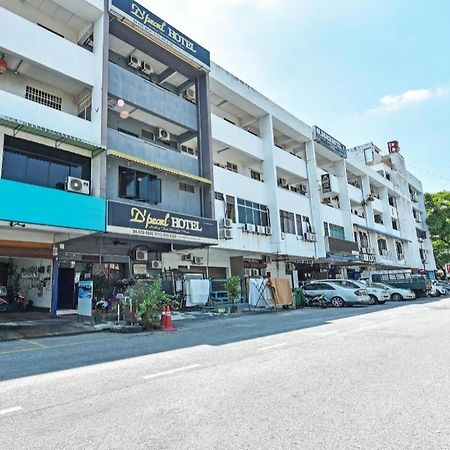 F Hotel Sungai Dua Bukit Kültér fotó