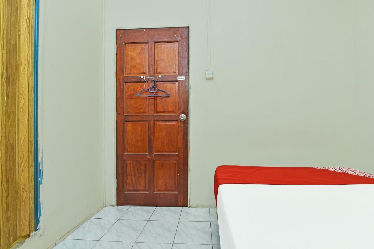 F Hotel Sungai Dua Bukit Kültér fotó
