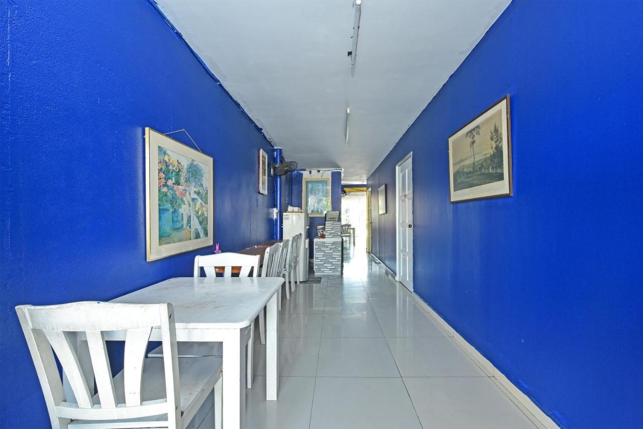F Hotel Sungai Dua Bukit Kültér fotó