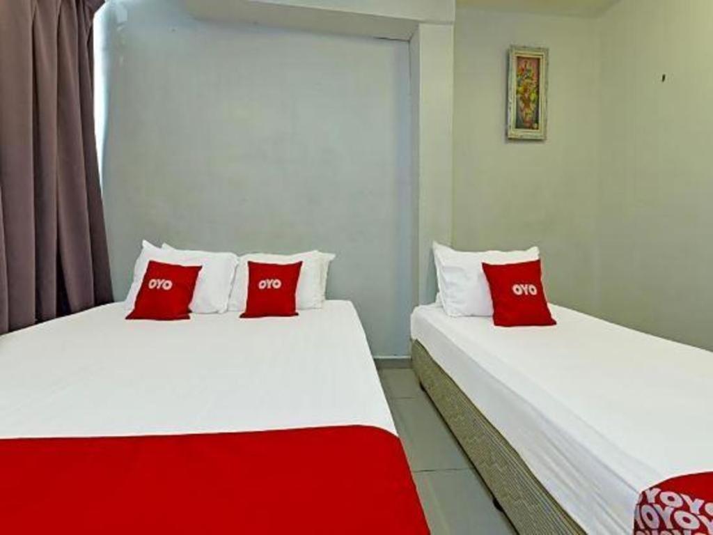 F Hotel Sungai Dua Bukit Kültér fotó