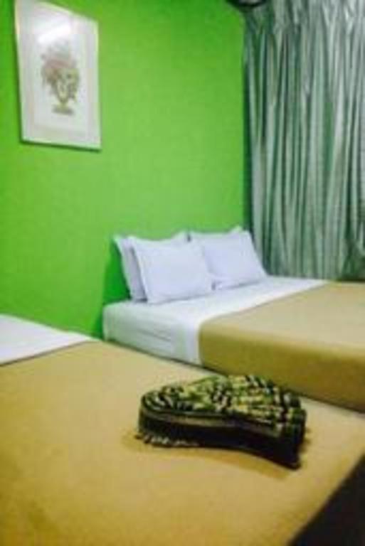 F Hotel Sungai Dua Bukit Kültér fotó
