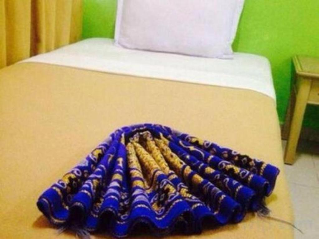 F Hotel Sungai Dua Bukit Kültér fotó