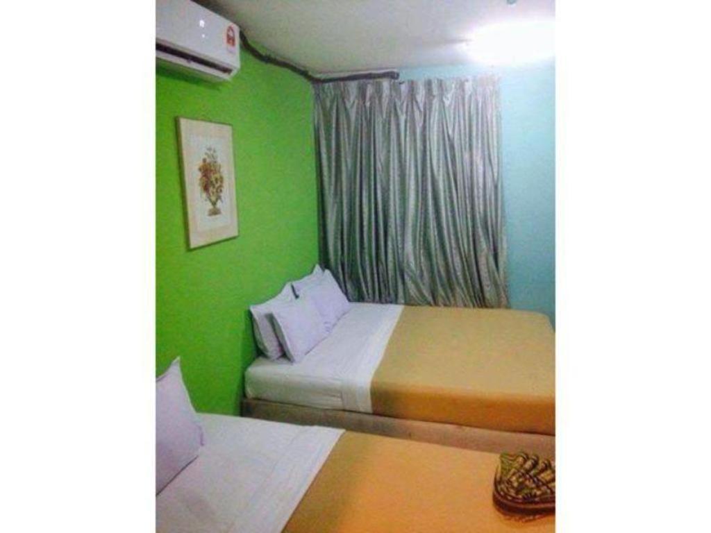 F Hotel Sungai Dua Bukit Kültér fotó